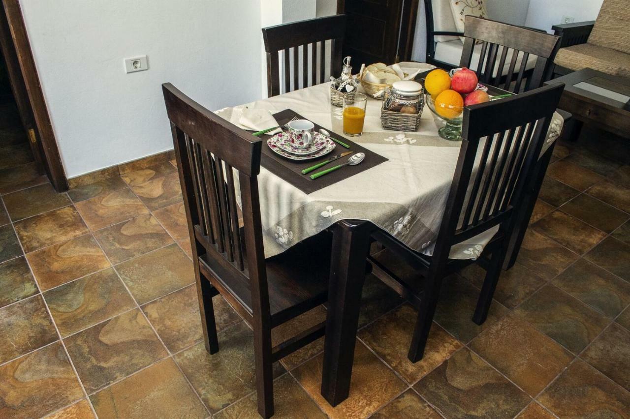 San Borondon Guest House Alojera Ngoại thất bức ảnh