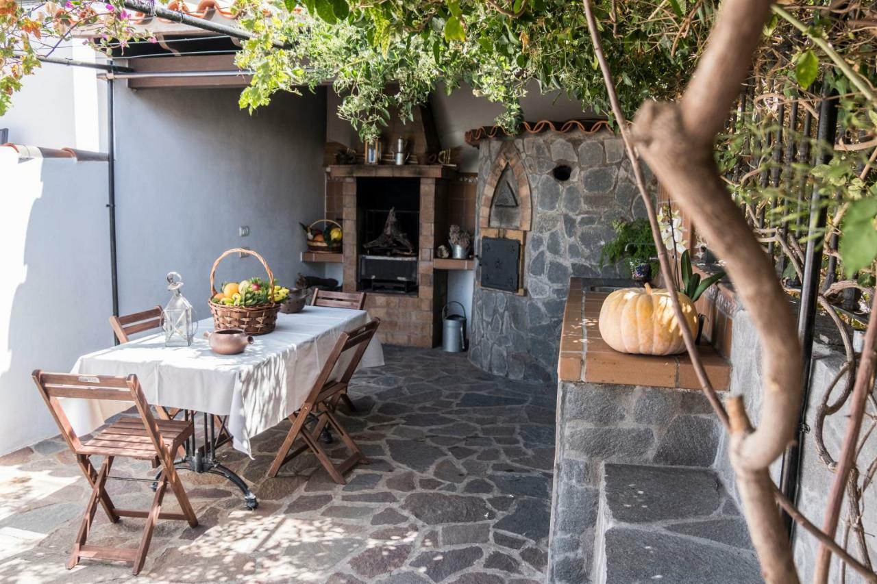 San Borondon Guest House Alojera Ngoại thất bức ảnh