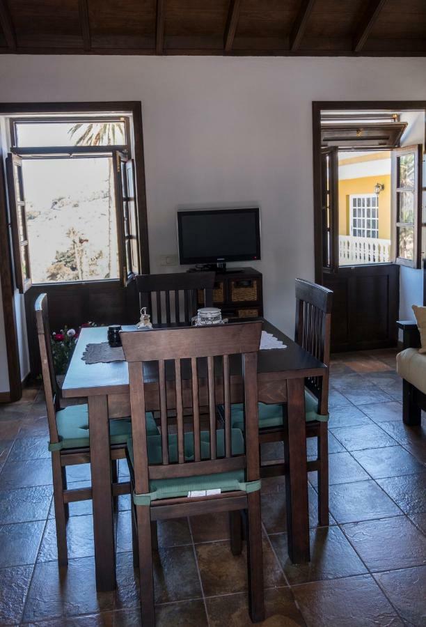 San Borondon Guest House Alojera Ngoại thất bức ảnh